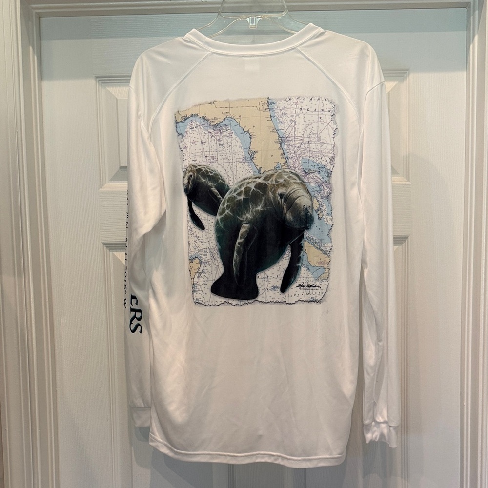 NWOT long sleeve UPF 50+ Sunshirt. With Manatee Size medium